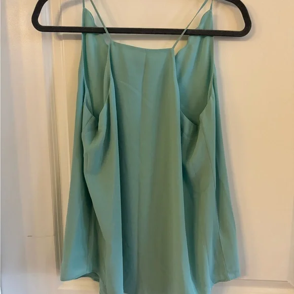 Loft Women's Green Tank Top - Picture 2 of 2